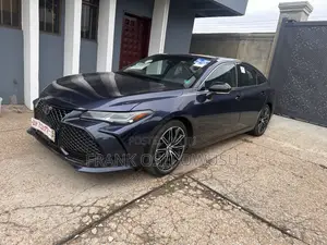Toyota Avalon Touring FWD Sedan (3.5L V6 8A) 2019 Blue