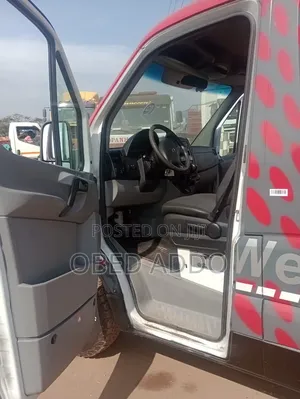 Mercedes-Benz Sprinter 2011 Black