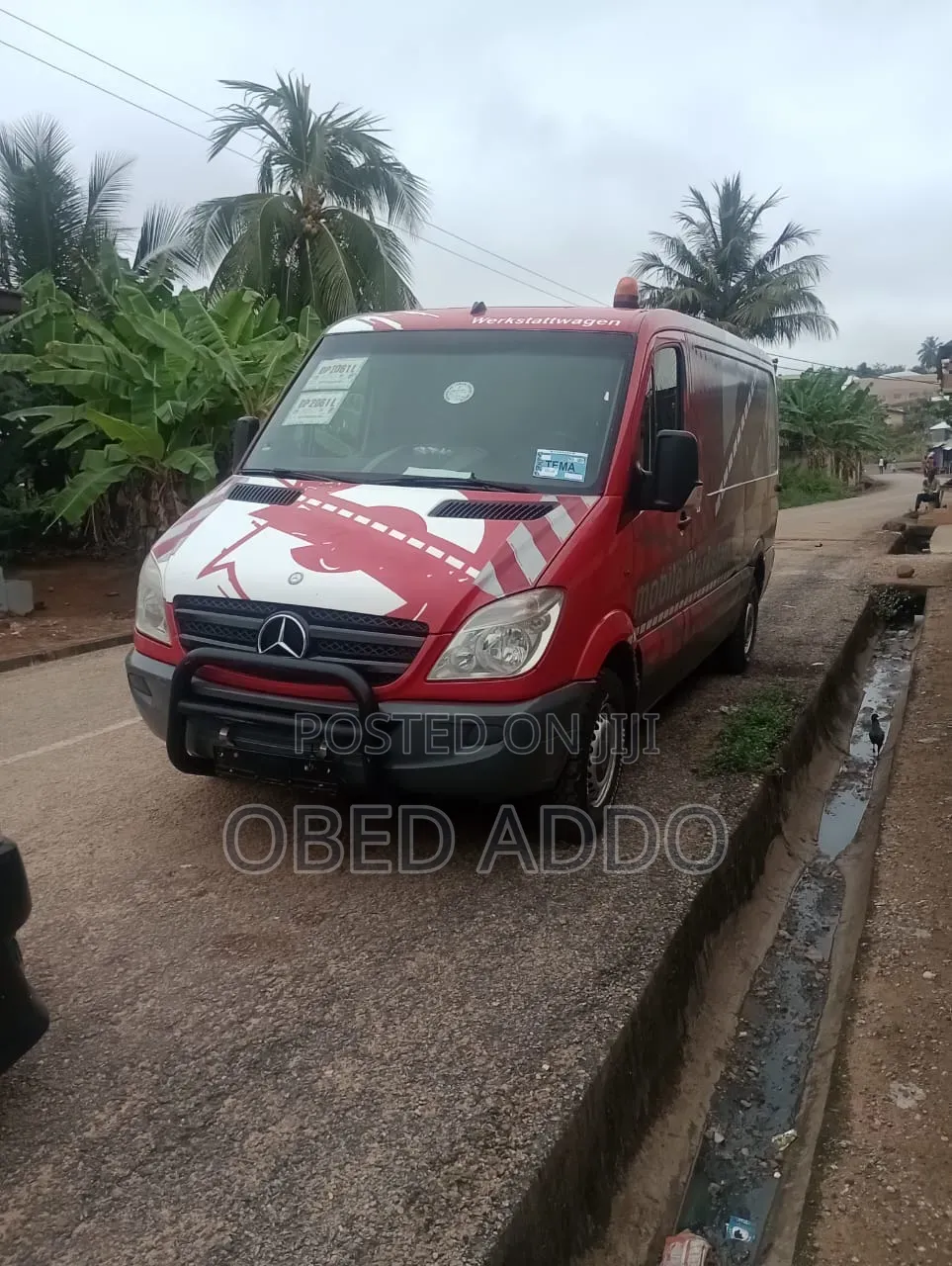 Mercedes-Benz Sprinter 2011 Black