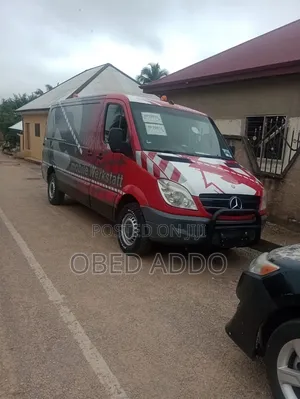 Mercedes-Benz Sprinter 2011 Black