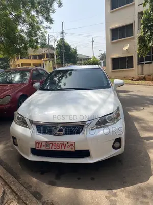 Lexus CT Base 2013 White