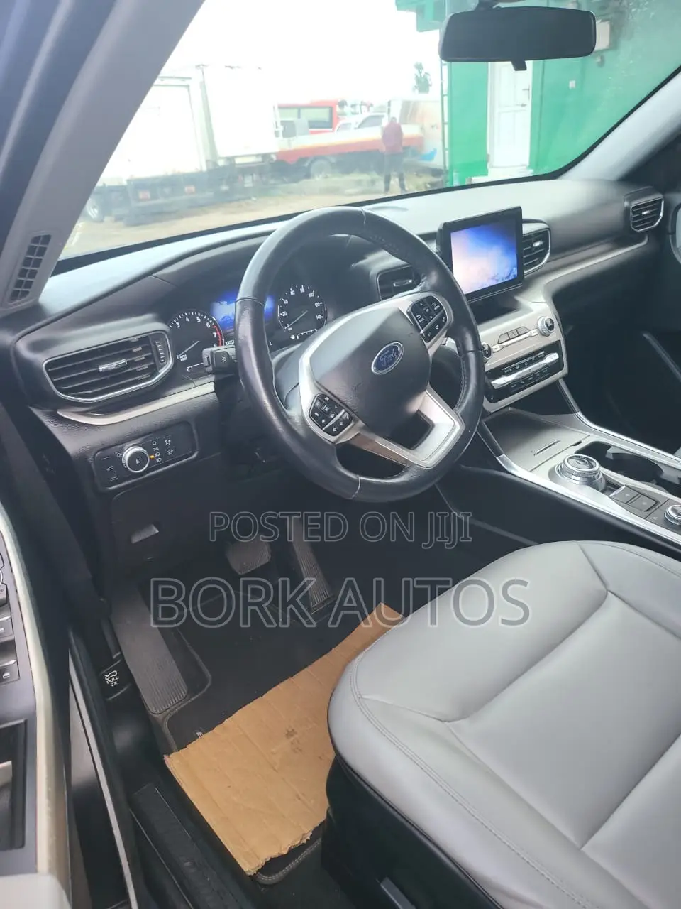 Ford Explorer 2022 Blue