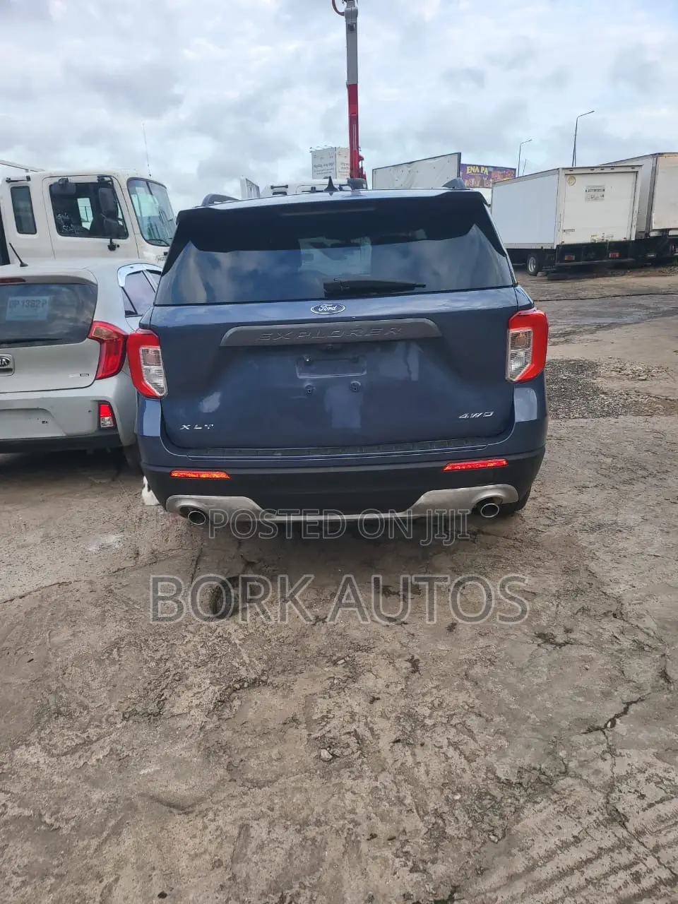Ford Explorer 2022 Blue