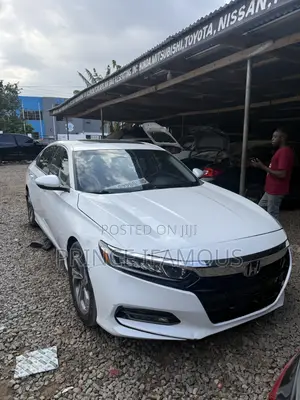 Honda Accord Touring 2018 White