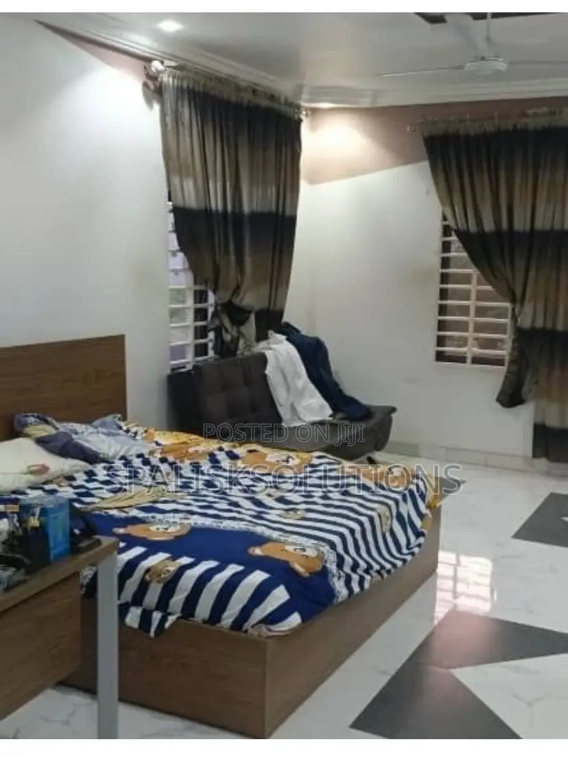 4bdrm House in Community 9, Tema Metropolitan for sale