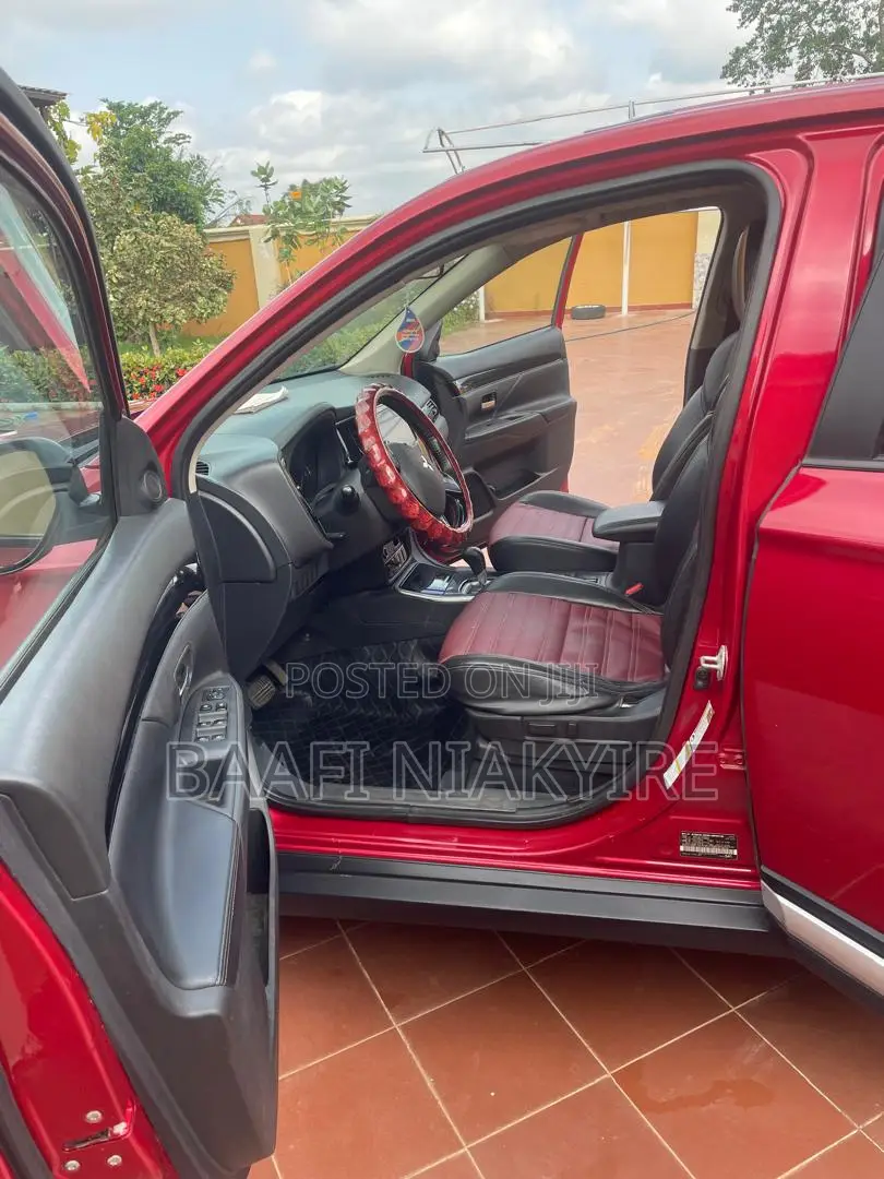 Mitsubishi Outlander SE FWD 2019 Red