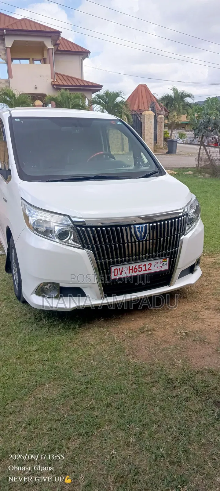 Toyota Esquire 2015 White