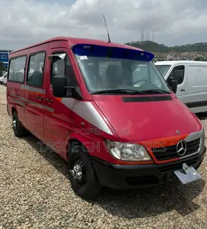 Mercedes-Benz Sprinter 2005 Red