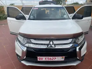 Mitsubishi Outlander 2018 White