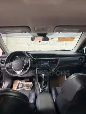 Toyota Corolla SE (1.8L 4cyl 6M) 2018 Black