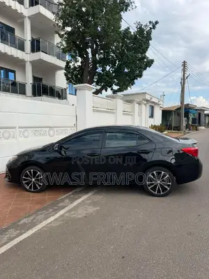 Toyota Corolla SE (1.8L 4cyl 6M) 2018 Black