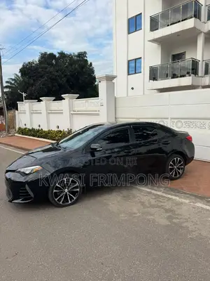 Toyota Corolla SE (1.8L 4cyl 6M) 2018 Black