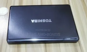Laptop Toshiba Satellite A500 8GB Intel Core i5 HDD 500GB