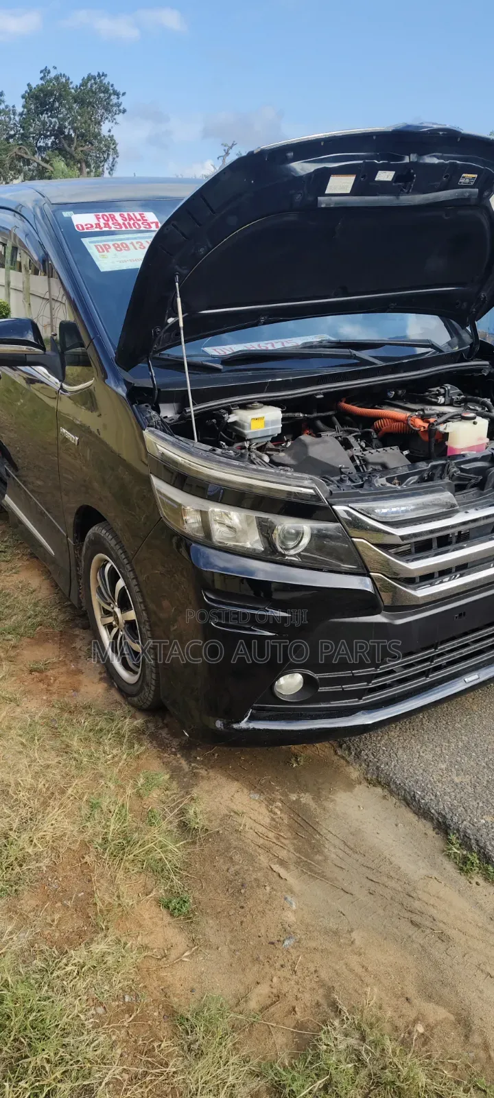 Toyota Voxy Hybrid V 2WD 7-Seater 2014 Black