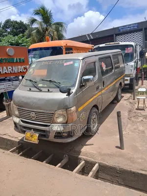 Nissan Caravan (Urvan) 2010 Grey