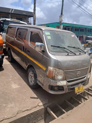 Nissan Caravan (Urvan) 2010 Grey