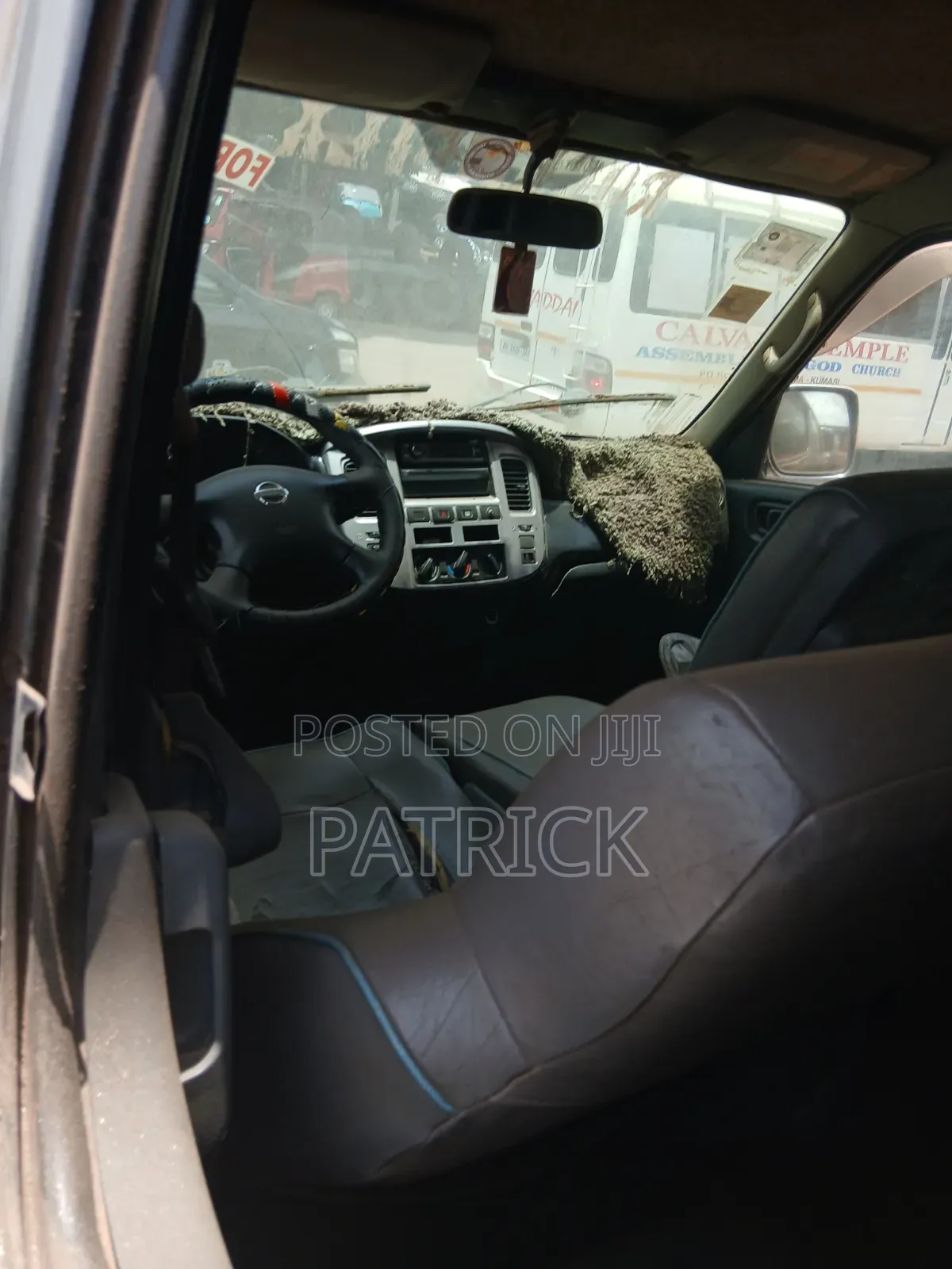 Nissan Caravan (Urvan) 2010 Grey