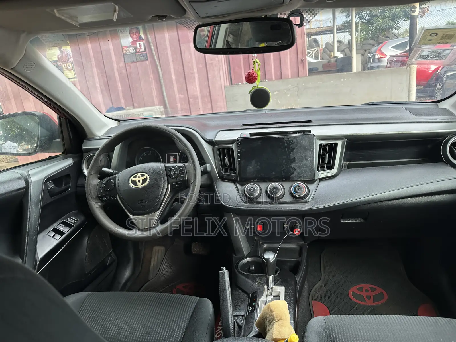 Toyota RAV4 LE 4dr SUV AWD (2.5L 4cyl 6A) 2018 Red