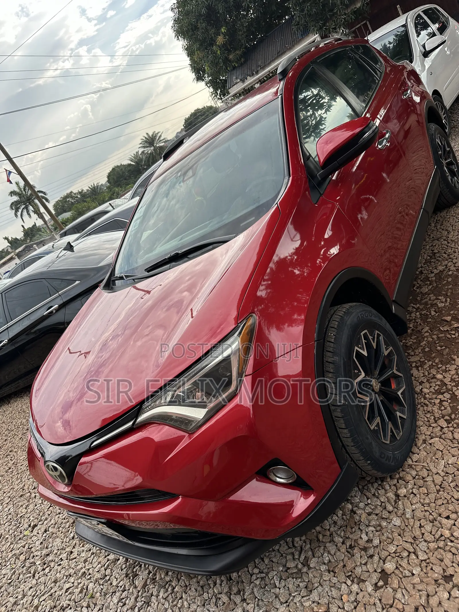 Toyota RAV4 LE 4dr SUV AWD (2.5L 4cyl 6A) 2018 Red
