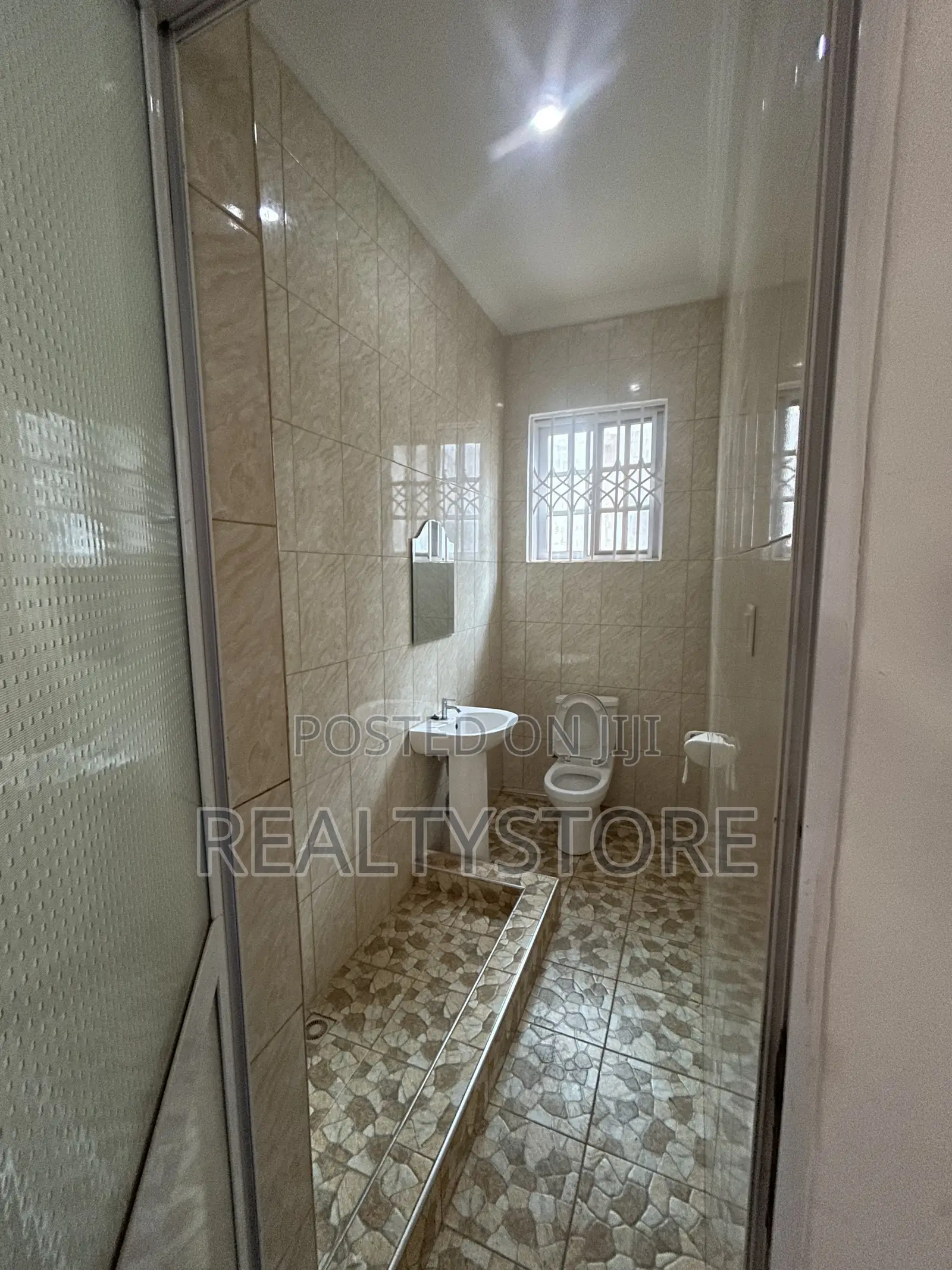 3bdrm Apartment in Cozy Home, Accra Metropolitan for rent
