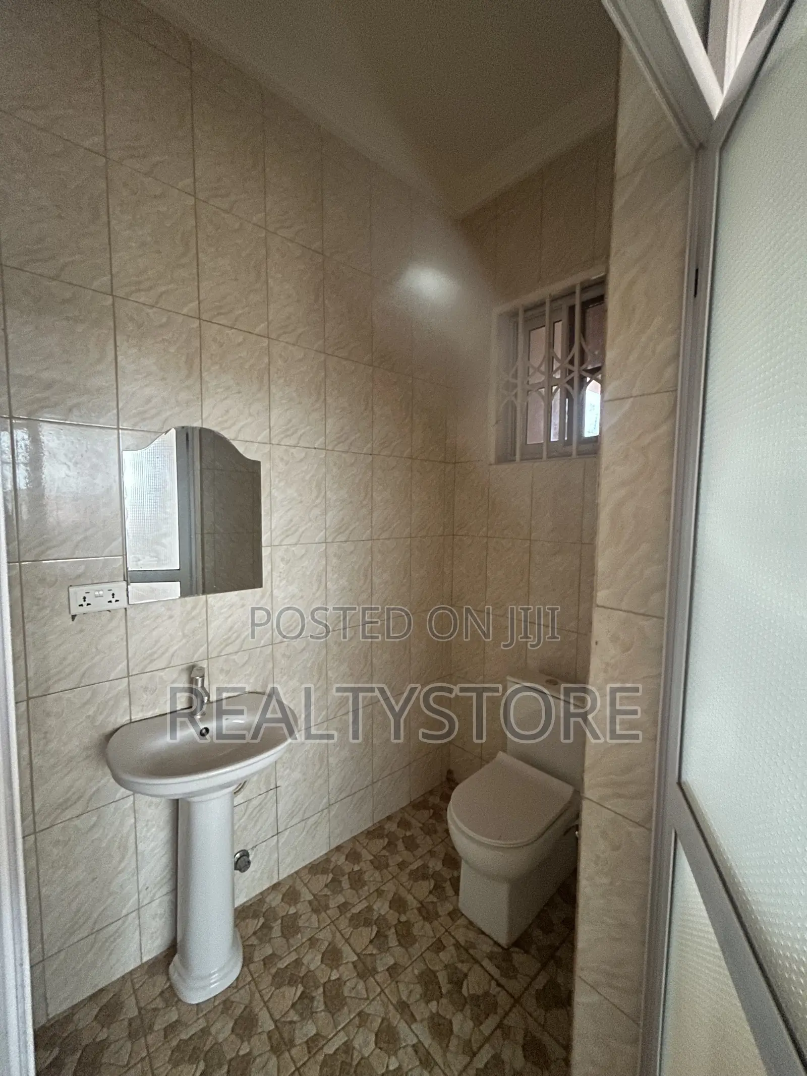 3bdrm Apartment in Cozy Home, Accra Metropolitan for rent