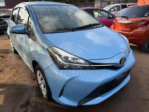 Toyota Vitz 1.3 FWD 5dr 2015 Blue