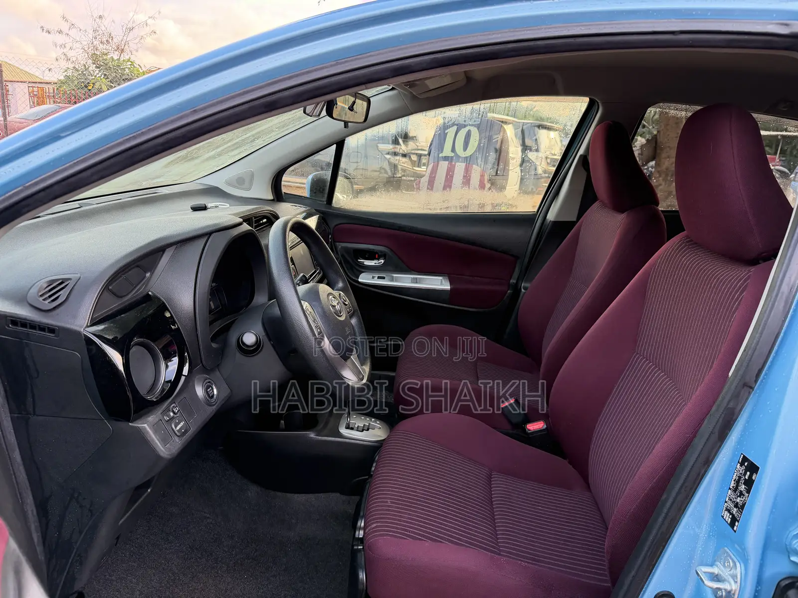 Toyota Vitz 1.3 FWD 5dr 2015 Blue