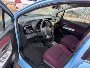 Toyota Vitz 1.3 FWD 5dr 2015 Blue