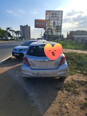 Toyota Vitz 2015 Gray