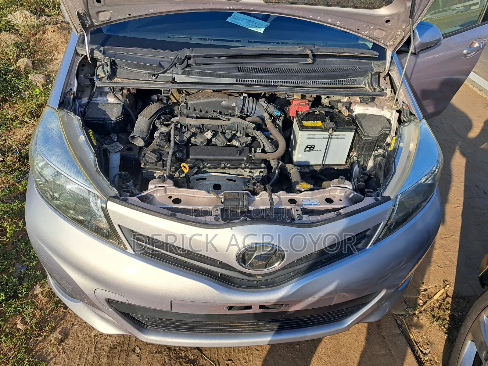 Toyota Vitz 2015 Gray