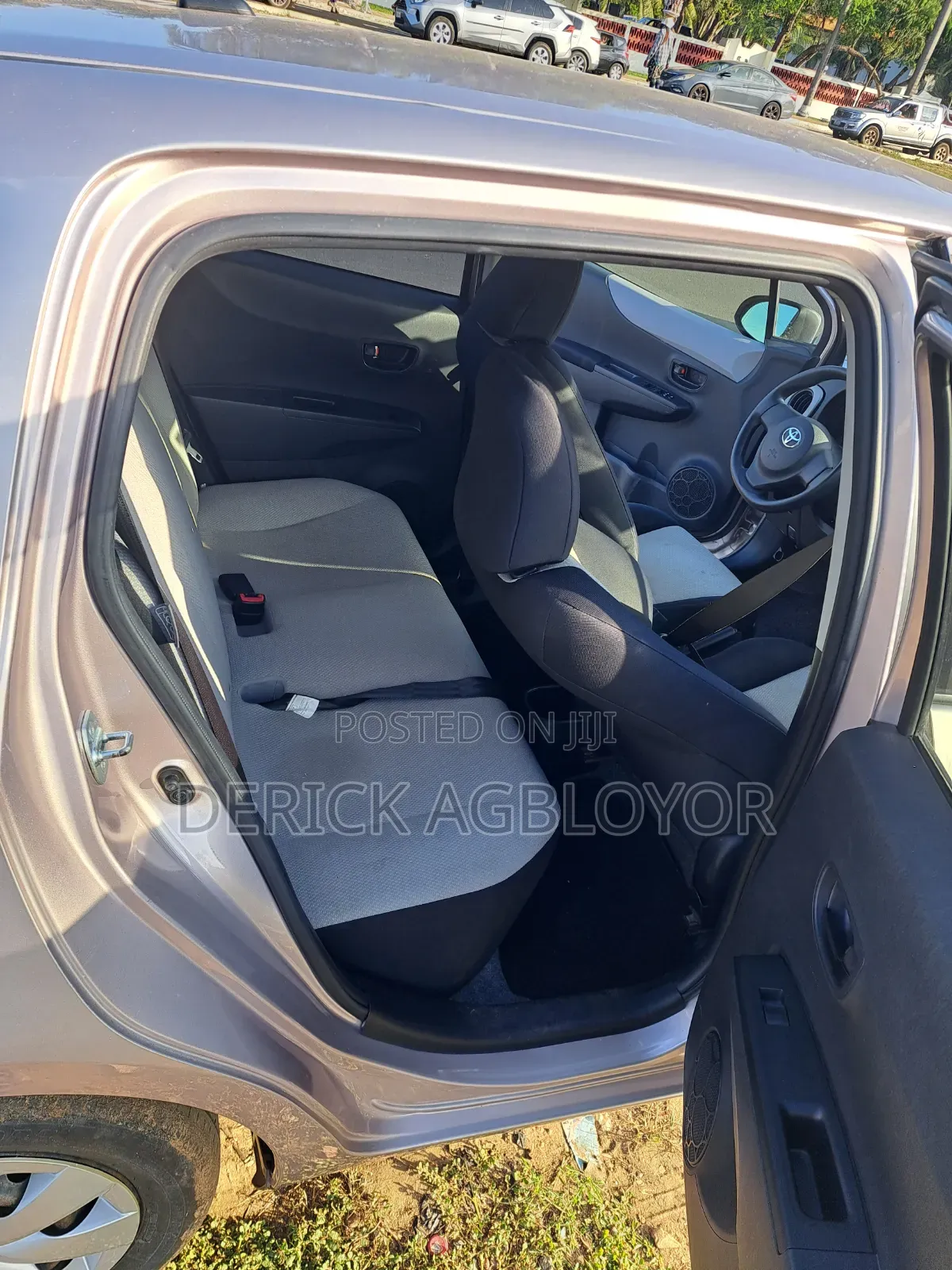 Toyota Vitz 2015 Gray