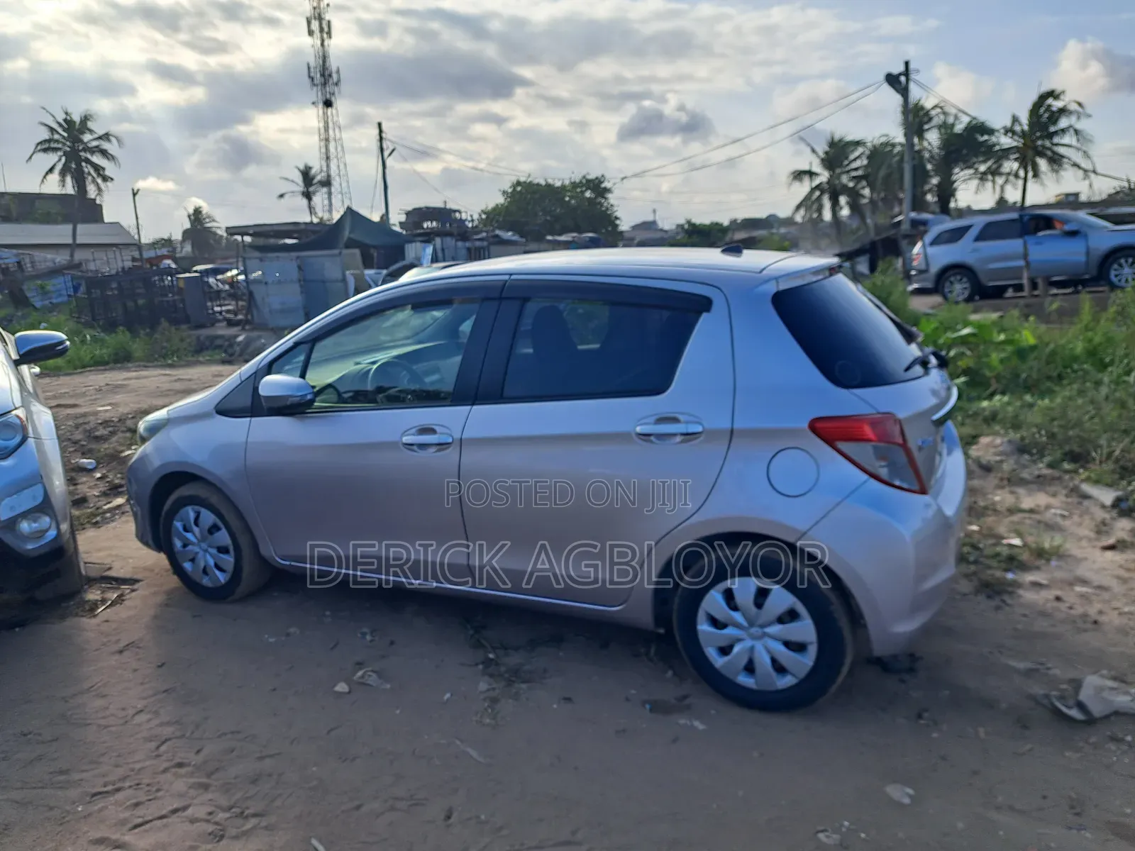 Toyota Vitz 2015 Gray