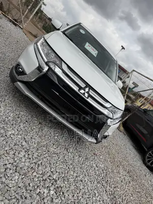 Mitsubishi Outlander 2.4 PHEV AWD 2018 White