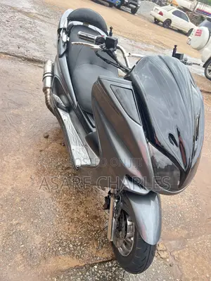 Yamaha Majesty 2010 Gray