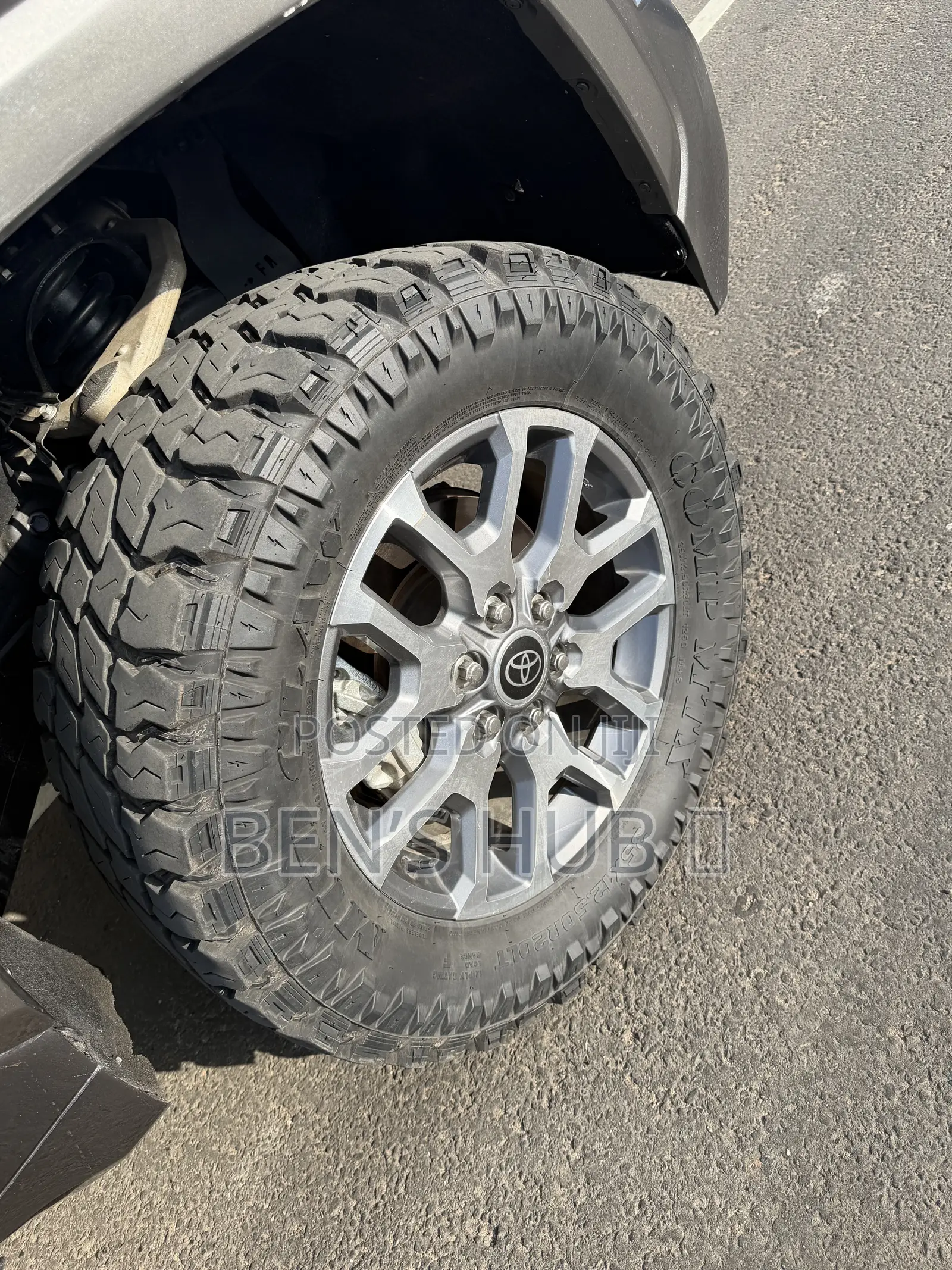 Toyota Tundra 1794 Edition CrewMax 5.5' Bed 2024 Gray