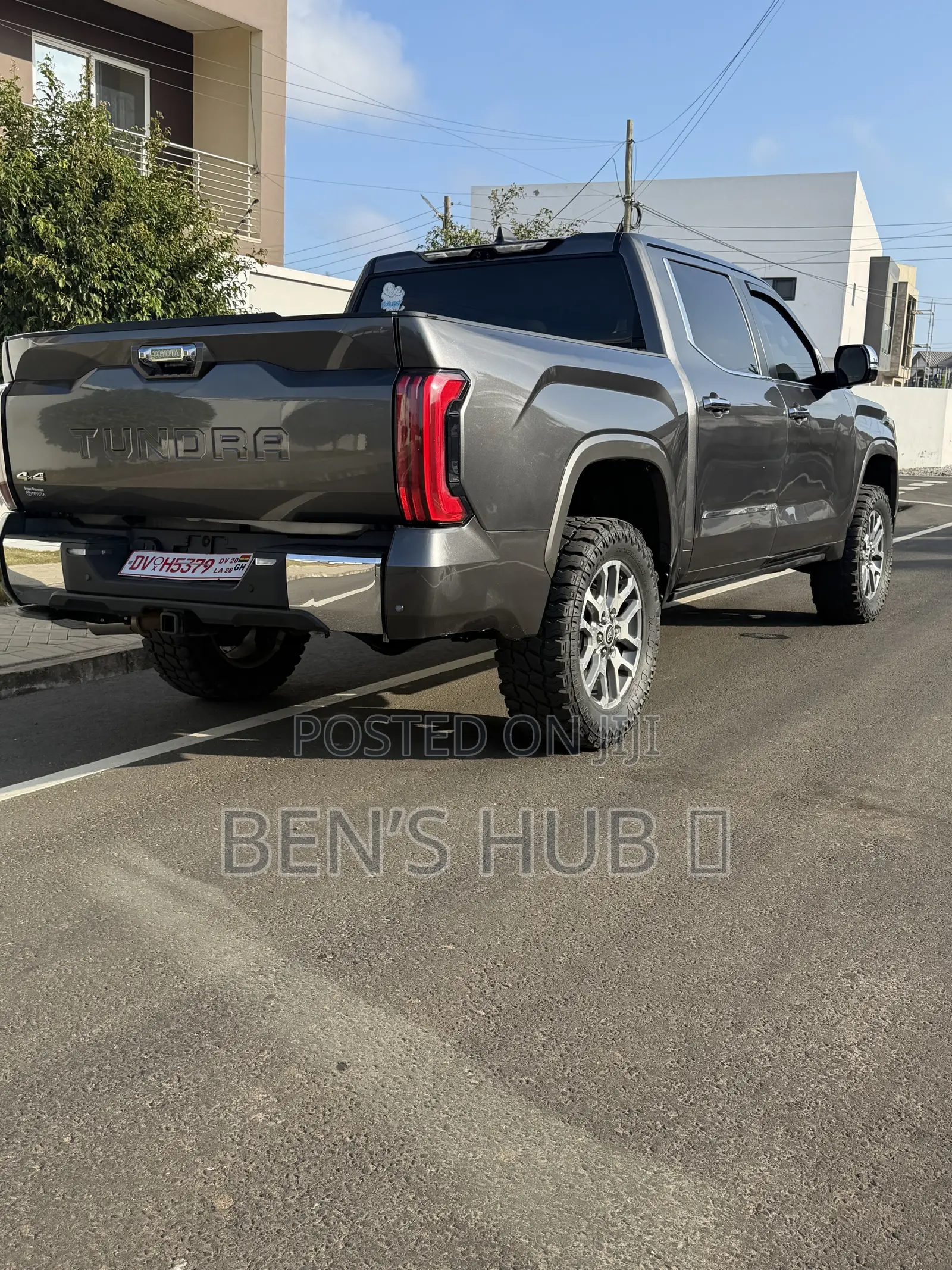 Toyota Tundra 1794 Edition CrewMax 5.5' Bed 2024 Gray