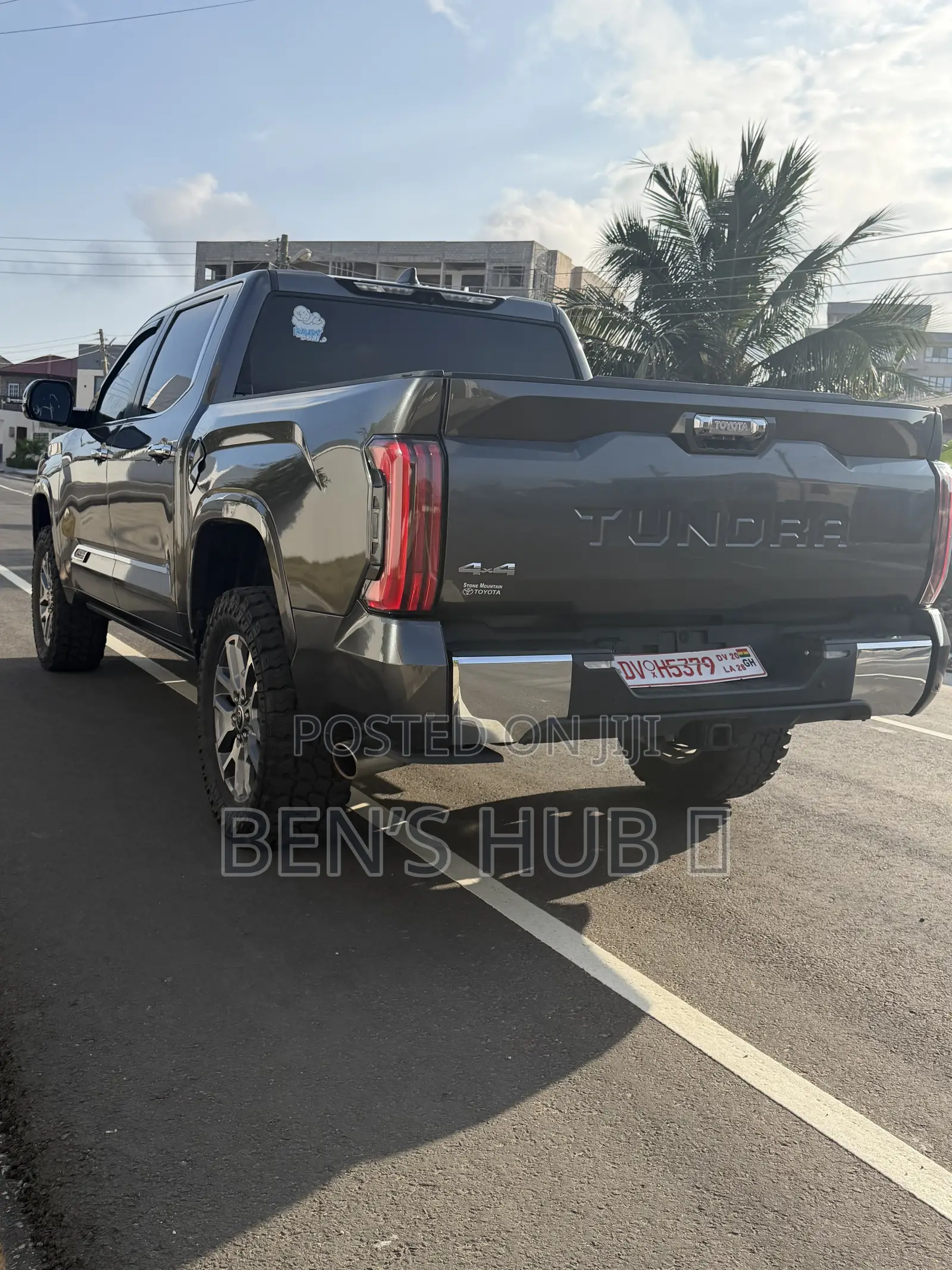 Toyota Tundra 1794 Edition CrewMax 5.5' Bed 2024 Gray