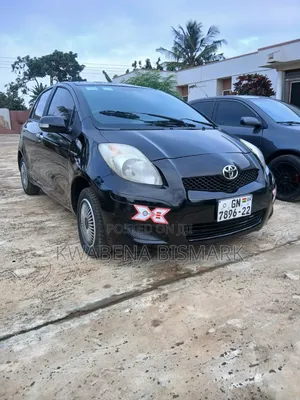 Toyota Vitz 2010 Black