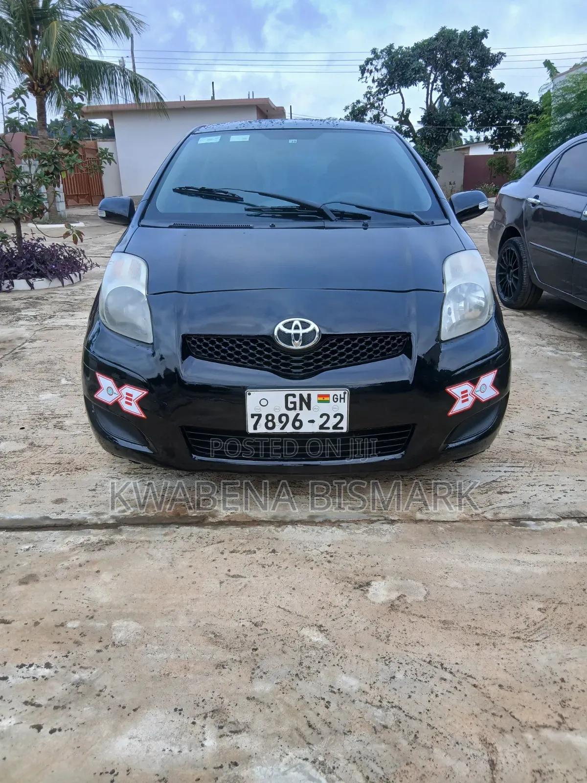 Toyota Vitz 2010 Black