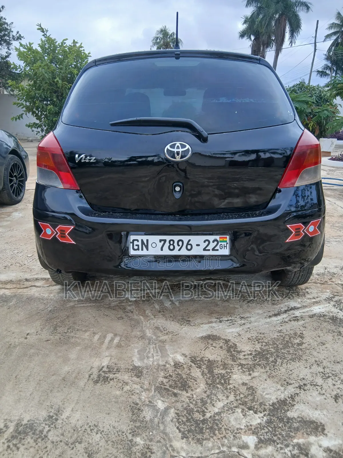 Toyota Vitz 2010 Black