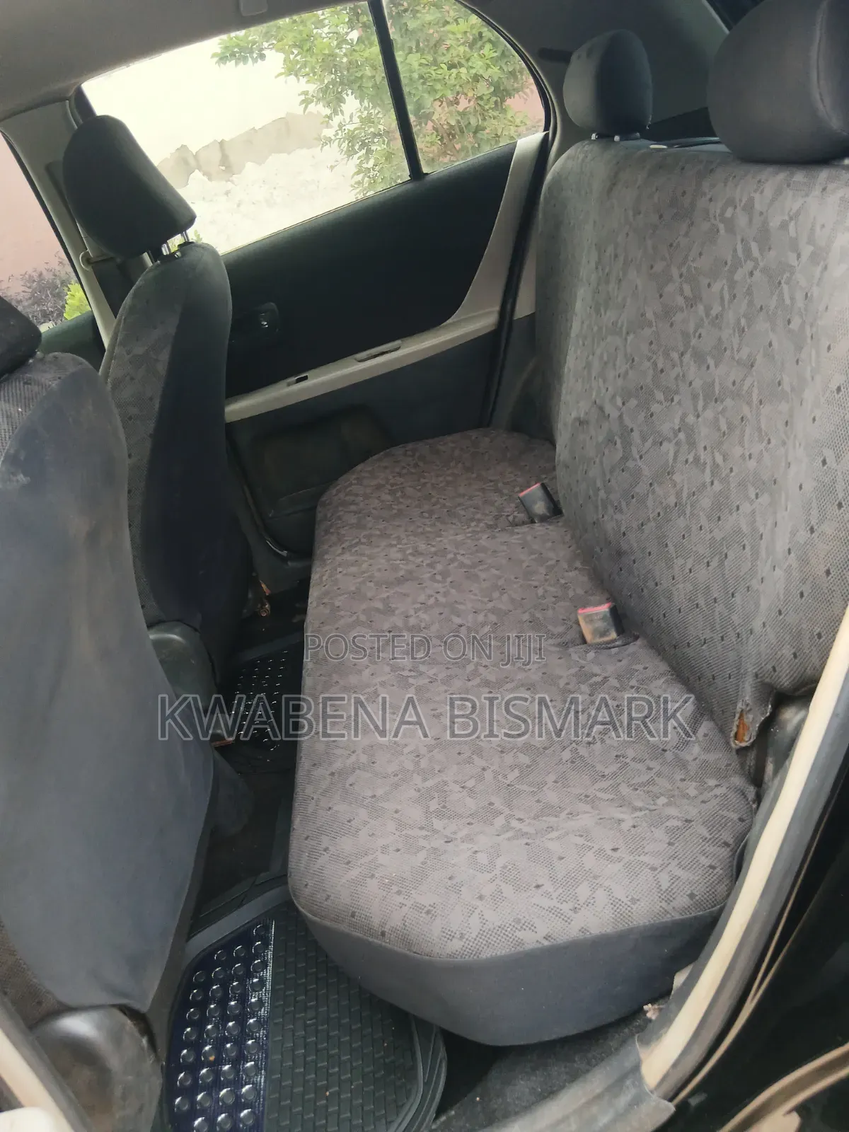 Toyota Vitz 2010 Black