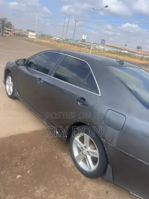 Toyota Camry 2014 Silver