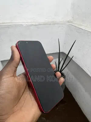 Apple iPhone 13 128 GB Red