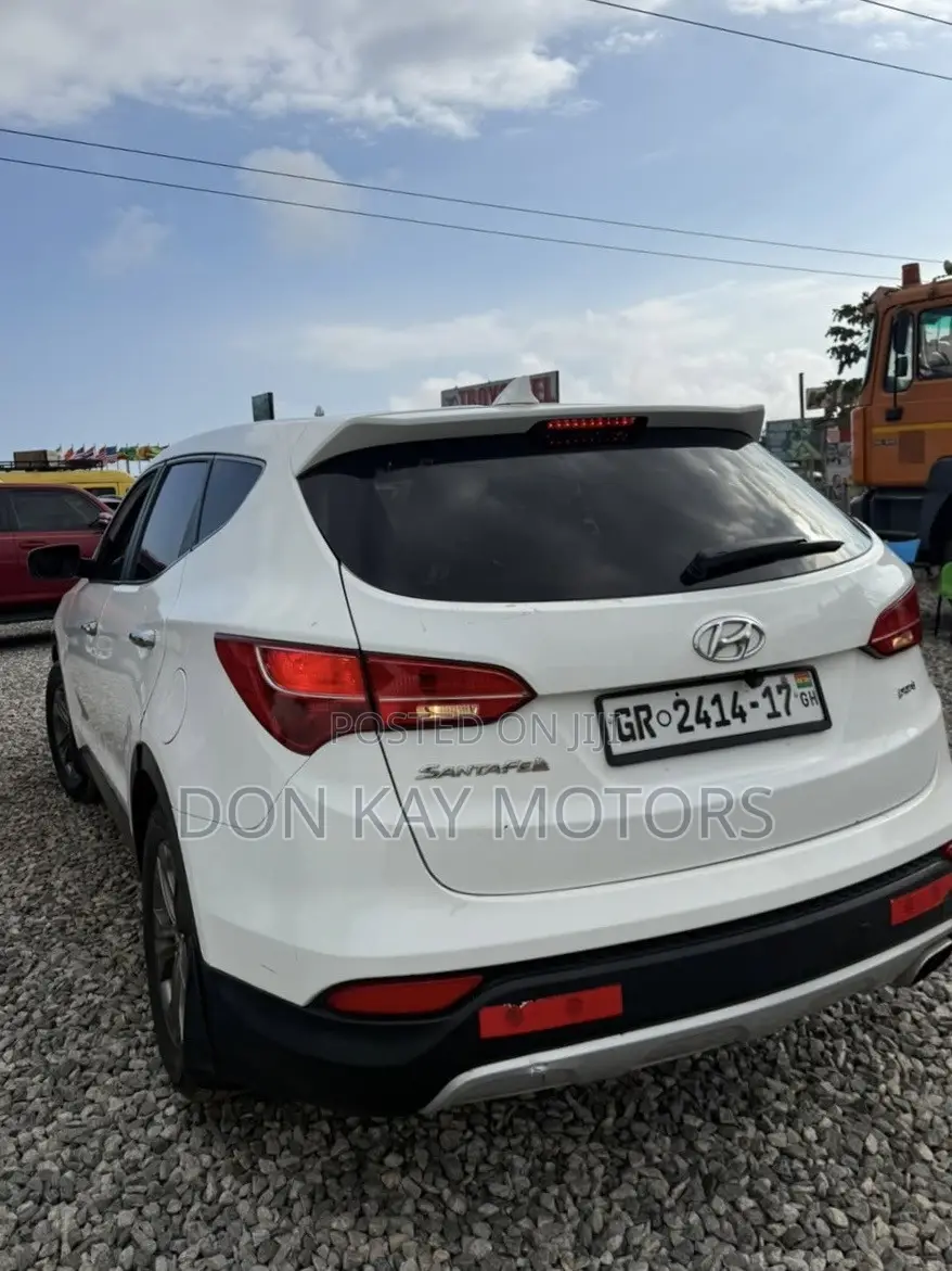 Hyundai Santa Fe 2014 White