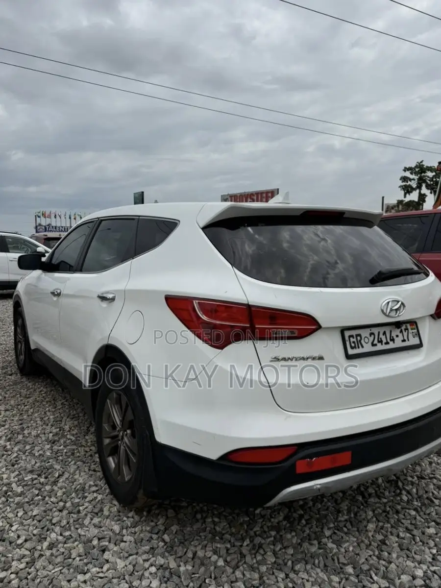 Hyundai Santa Fe 2014 White