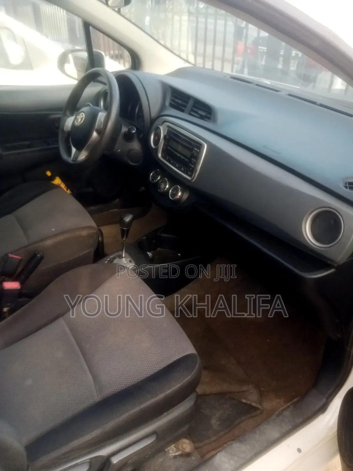 Toyota Vitz 2012 White