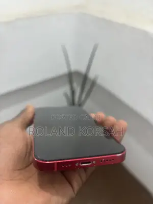 Apple iPhone 13 128 GB Red