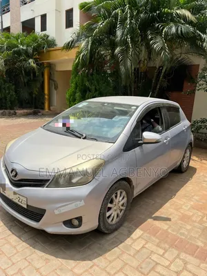 Toyota Vitz 1.3 AWD 5dr 2013 Silver