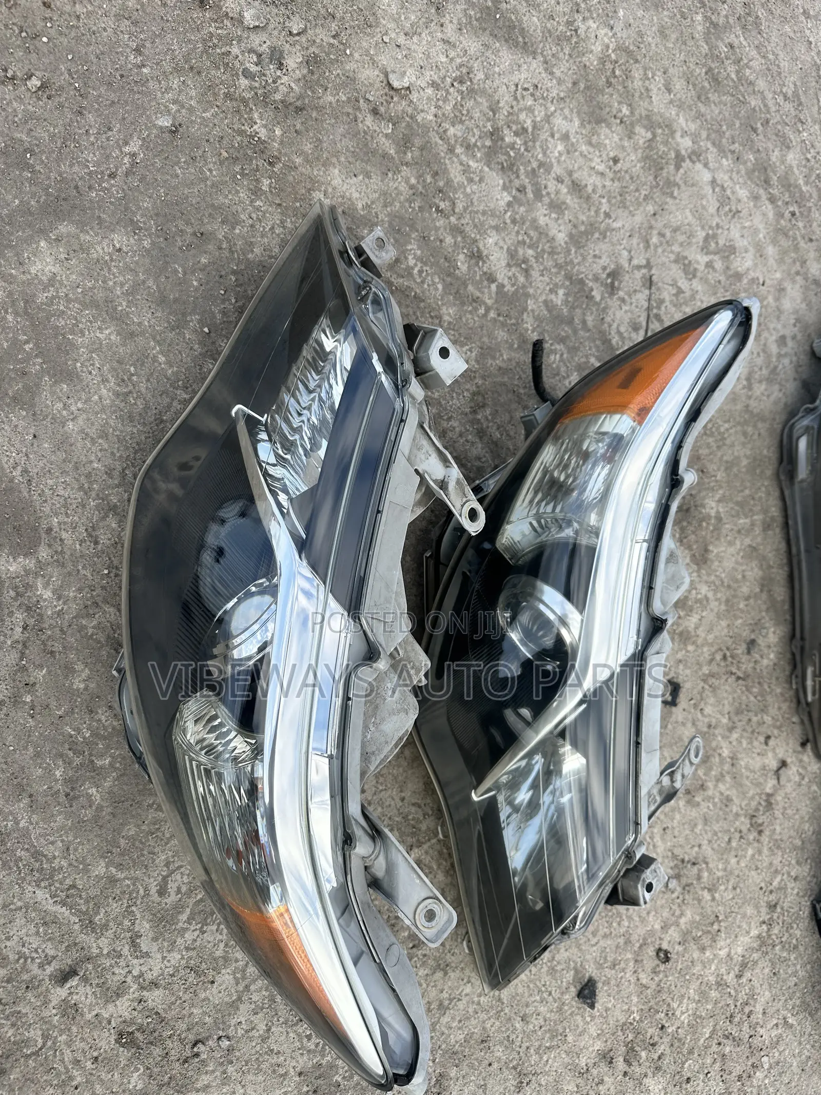 Toyota Camry 2012-2014 Headlights Original Used Pair
