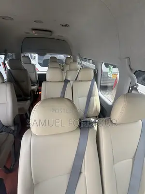 Toyota HiAce 2017 White